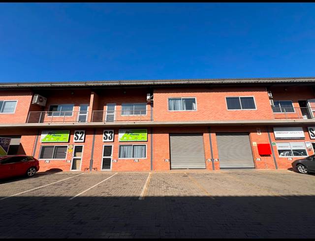 251M² WAREHOUSE TO LET IN HENNOPSPARK